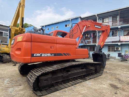ποιότητας  22 Ton Original Used Doosan DX225 Crawler Excavator With 157KW Engine Power And 1.05m3 Bucket Capacity εργοστάσιο